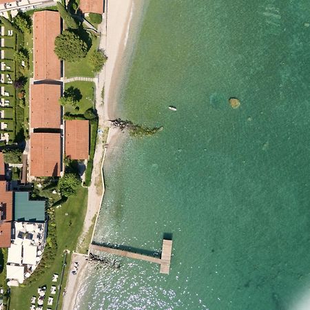 Hotiday Apartment Collection - Desenzano Desenzano del Garda Bagian luar foto