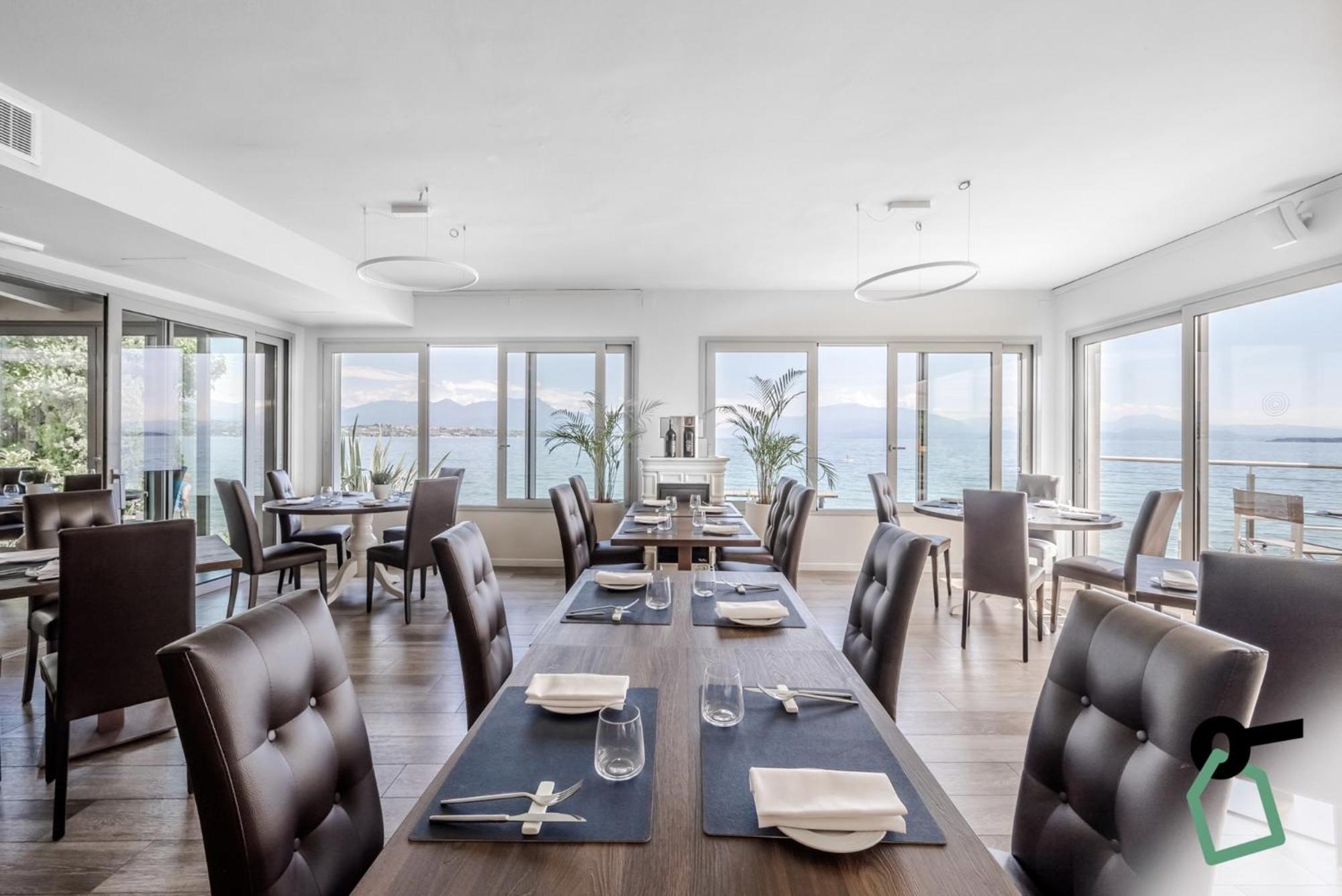 Hotiday Apartment Collection - Desenzano Desenzano del Garda Bagian luar foto